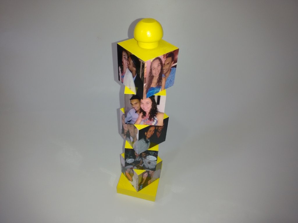 Espeto de cubo com fotos Espeto de cubo com fotos